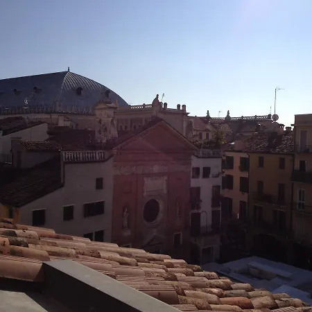 Romantica Mansarda In Centro A Apartment